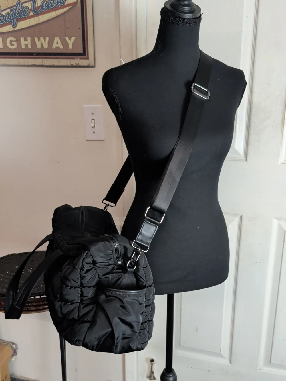 Urban Expressions Black Puffer Bag